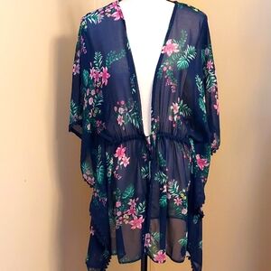 Francesca's Collections Navy and Pink Floral Kimono Blouse